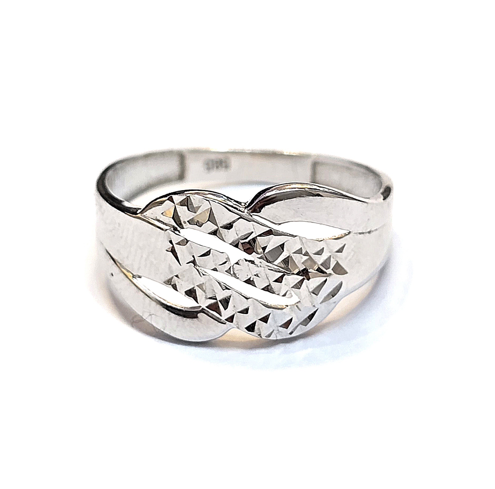 טבעת זהב לבן 14 קראט דגם מהמם קולקציה חדשה GRGR690