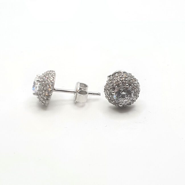 עגילי זהב לבן 14 קראט צמודי אוזן משובצים הכי קלאס לאישה קולקציה חדשה מבצע 680 ש"ח משלוח חינם לכל הארץ עד 12 תשלומים ללא ריבית מבצעים חמים באתר