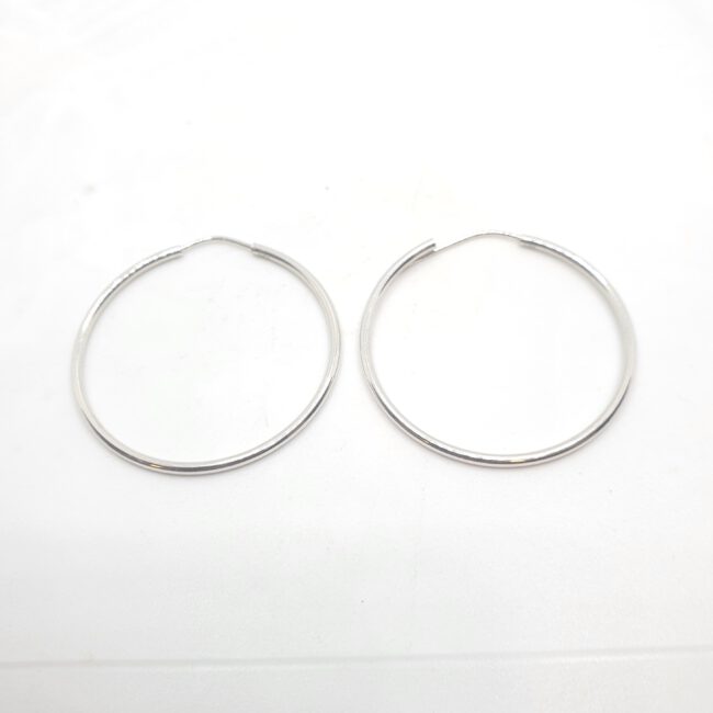 עגילי זהב לבן 14K חישוק חלק קולקציה חדשה מבצע 860 ש"ח בלבד! משלוח חינם לכל הארץ בדואר מבוטח עד 12 תשלומים ללא ריבית מבצעים חמים באתר