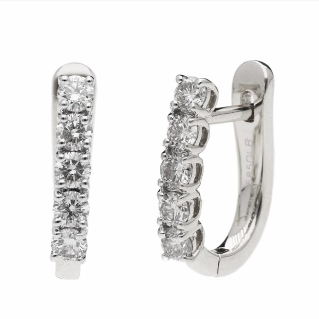 עגילי זהב לבן 14K משובצים 0.61 קראט יהלומים קולקציה חדשה מבצע 6,450 ש"ח כולל תעודה גמולוגית משלוח חינם לכל הארץ בדואר מבוטח עד 12 תשלומים ללא ריבית מבצעים חמים באתר