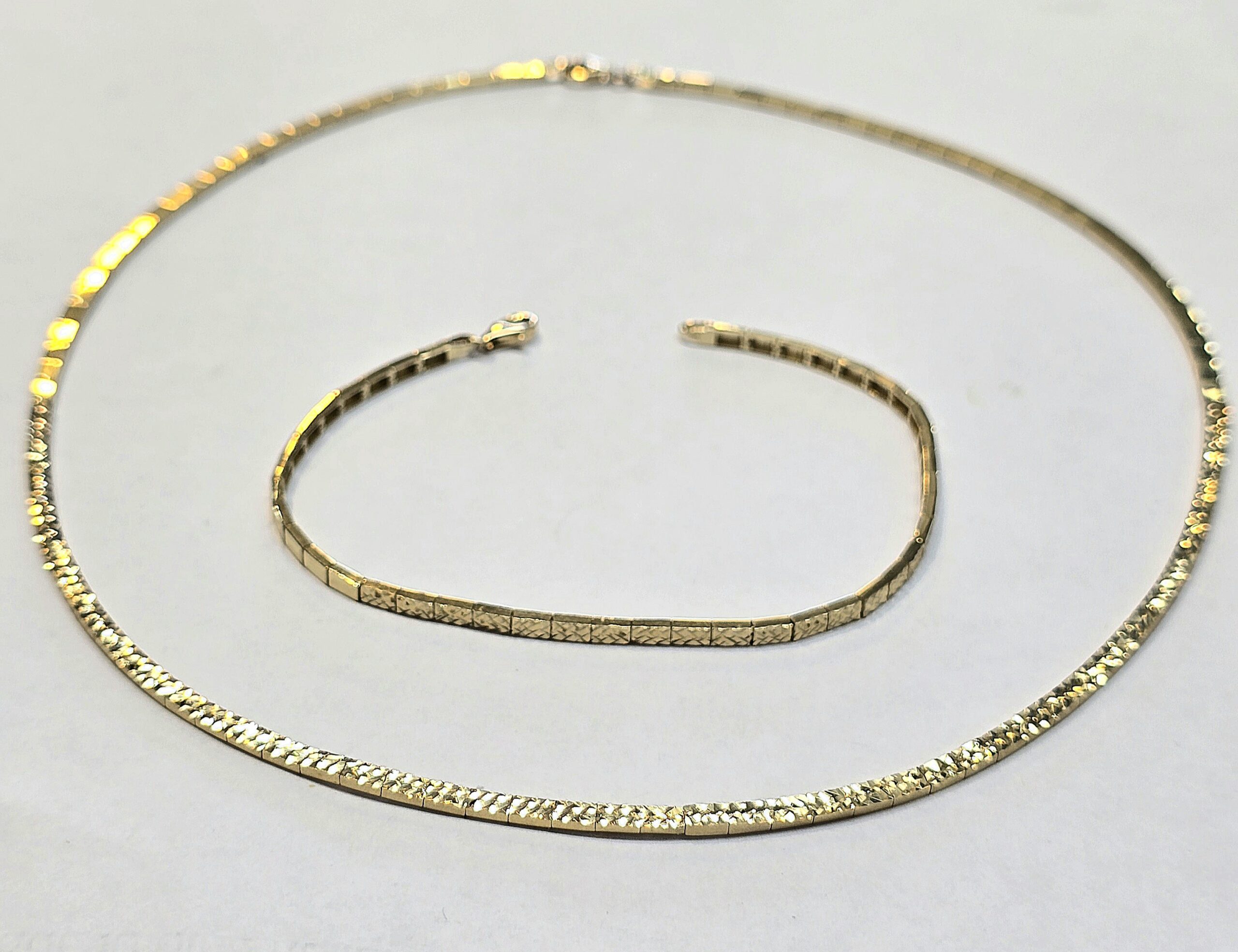 סט זהב 14 קראט שרשרת וצמיד חריטות קולקציה חדשה stbh333