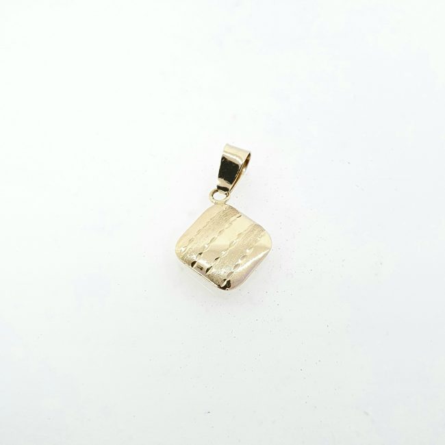 תליון זהב 14 קראט מרובע חריטות קולקציה חדשה tgbh505