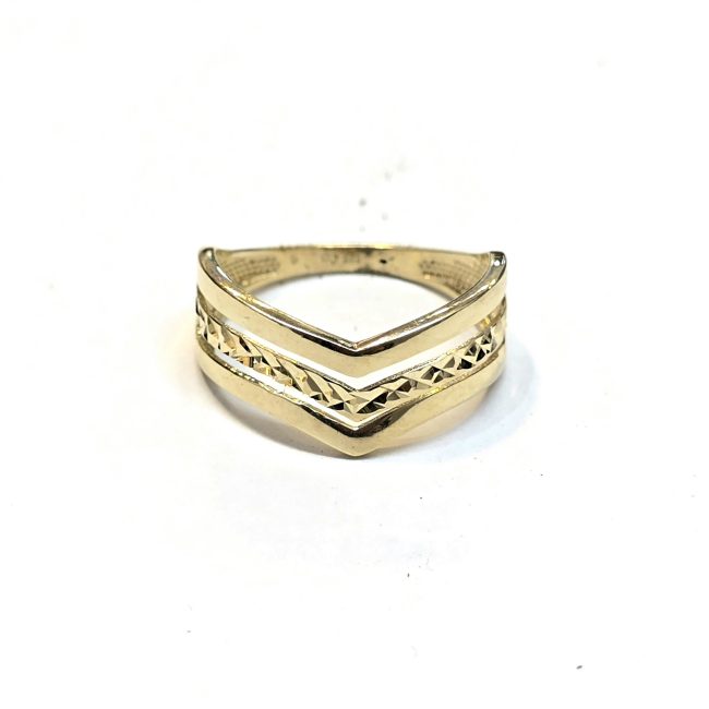 טבעת זהב 14 קראט וי חריטות קולקציה חדשה grbh777