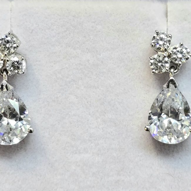 עגילי זהב לבן 14 קראט טיפה קולקציה חדשה gebh642