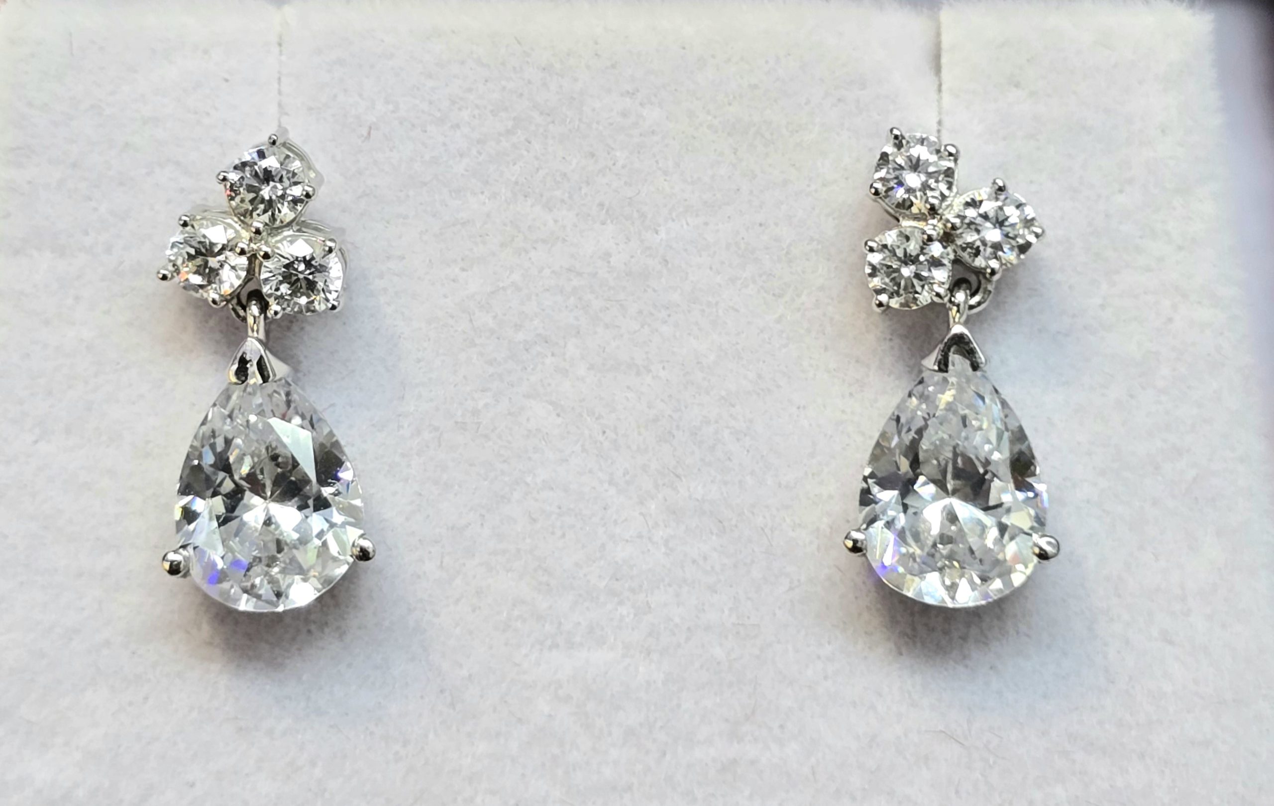 עגילי זהב לבן 14 קראט טיפה קולקציה חדשה gebh642