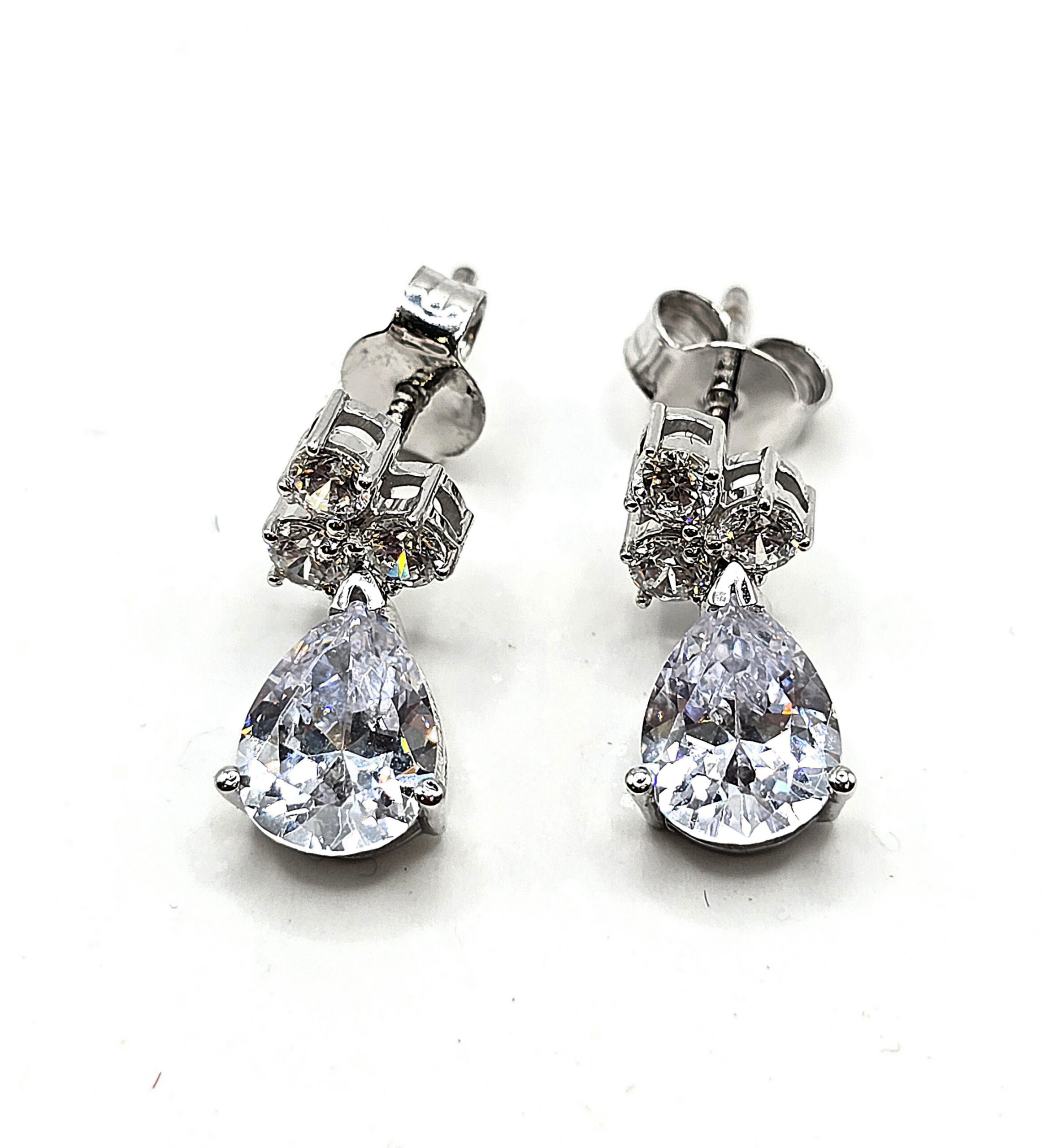 עגילי זהב לבן 14 קראט טיפה קולקציה חדשה gebh643