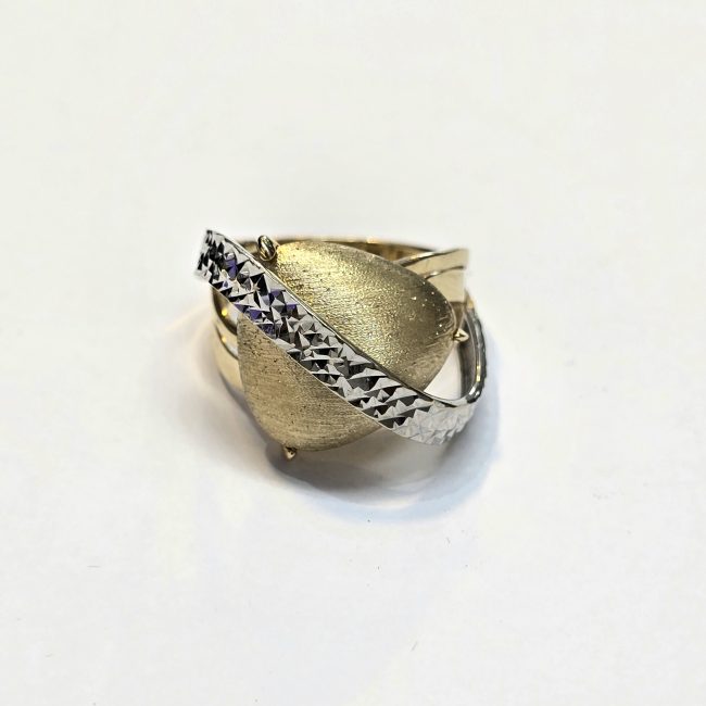 טבעת זהב צהוב דקורטיבית חריטות 14 קראט קולקציה חדשה