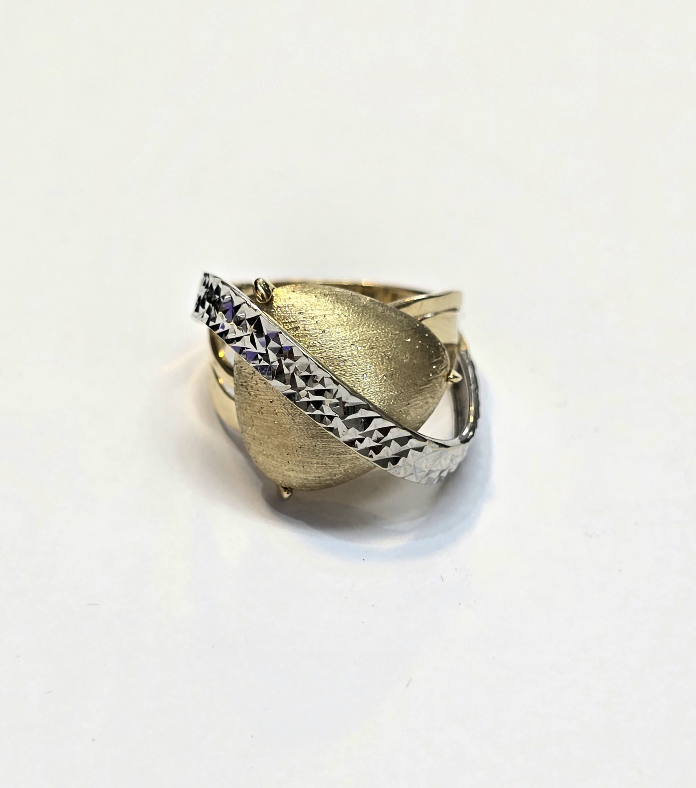 טבעת זהב צהוב דקורטיבית חריטות 14 קראט קולקציה חדשה grs5