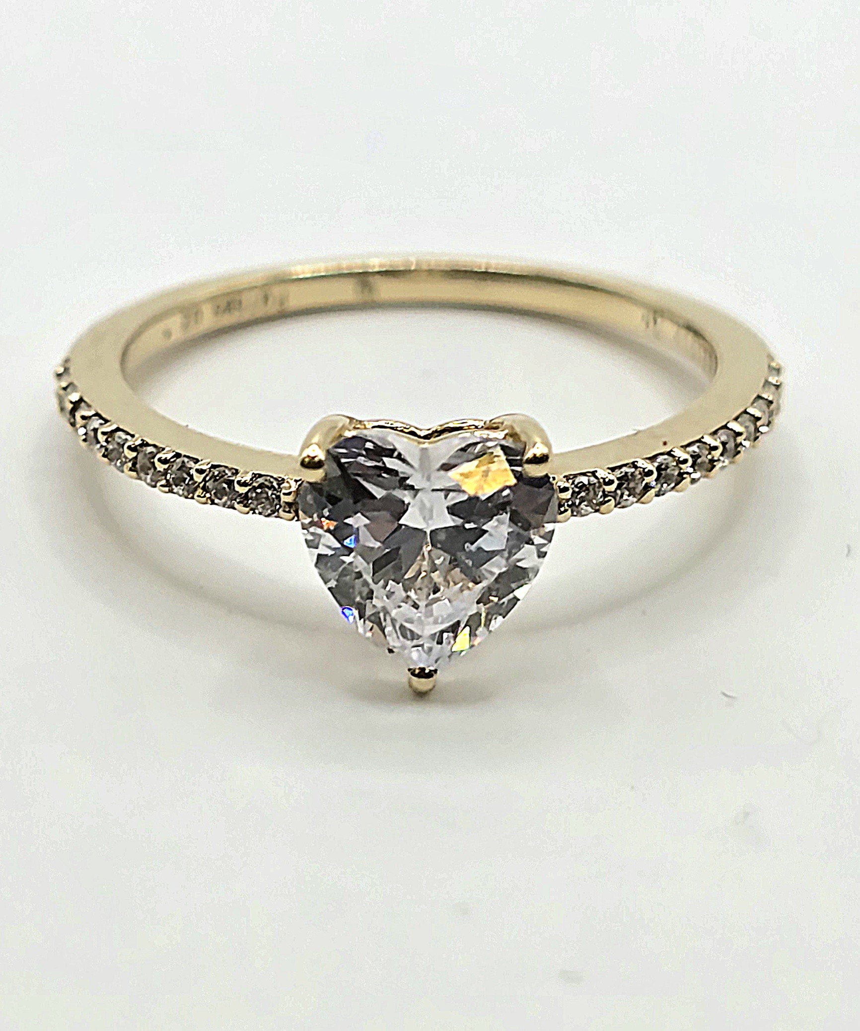 טבעת זהב לב סוליטר משובץ 14 קראט קולקציה חדשה grtn2