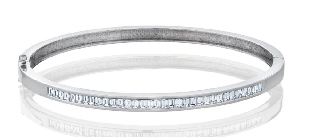 צמיד בנגל זהב לבן 14 קראט משובץ יהלומים טבעיים קולקציה מיוחדת gdb600