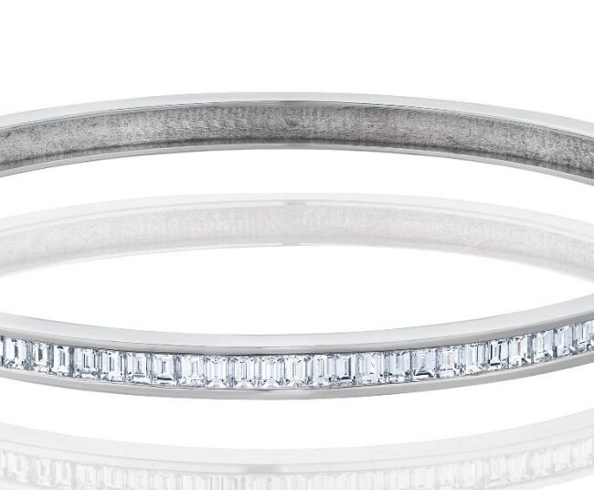 צמיד בנגל זהב לבן 14 קראט משובץ יהלומים טבעיים קולקציה מיוחדת gdb600