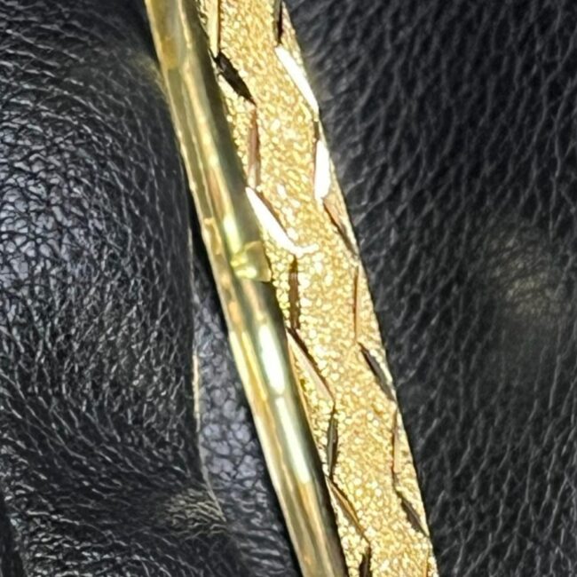 צמיד זהב 14 קראט חריטות יהלום זיגזג קולקציה חדשה gb400