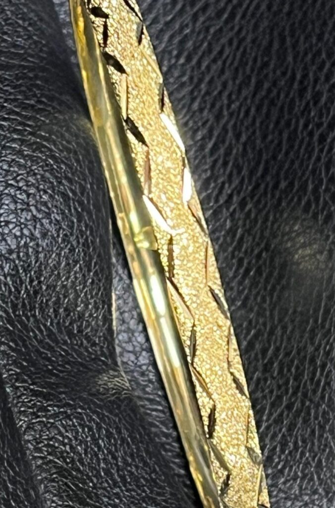 צמיד זהב 14 קראט חריטות יהלום זיגזג קולקציה חדשה gb400