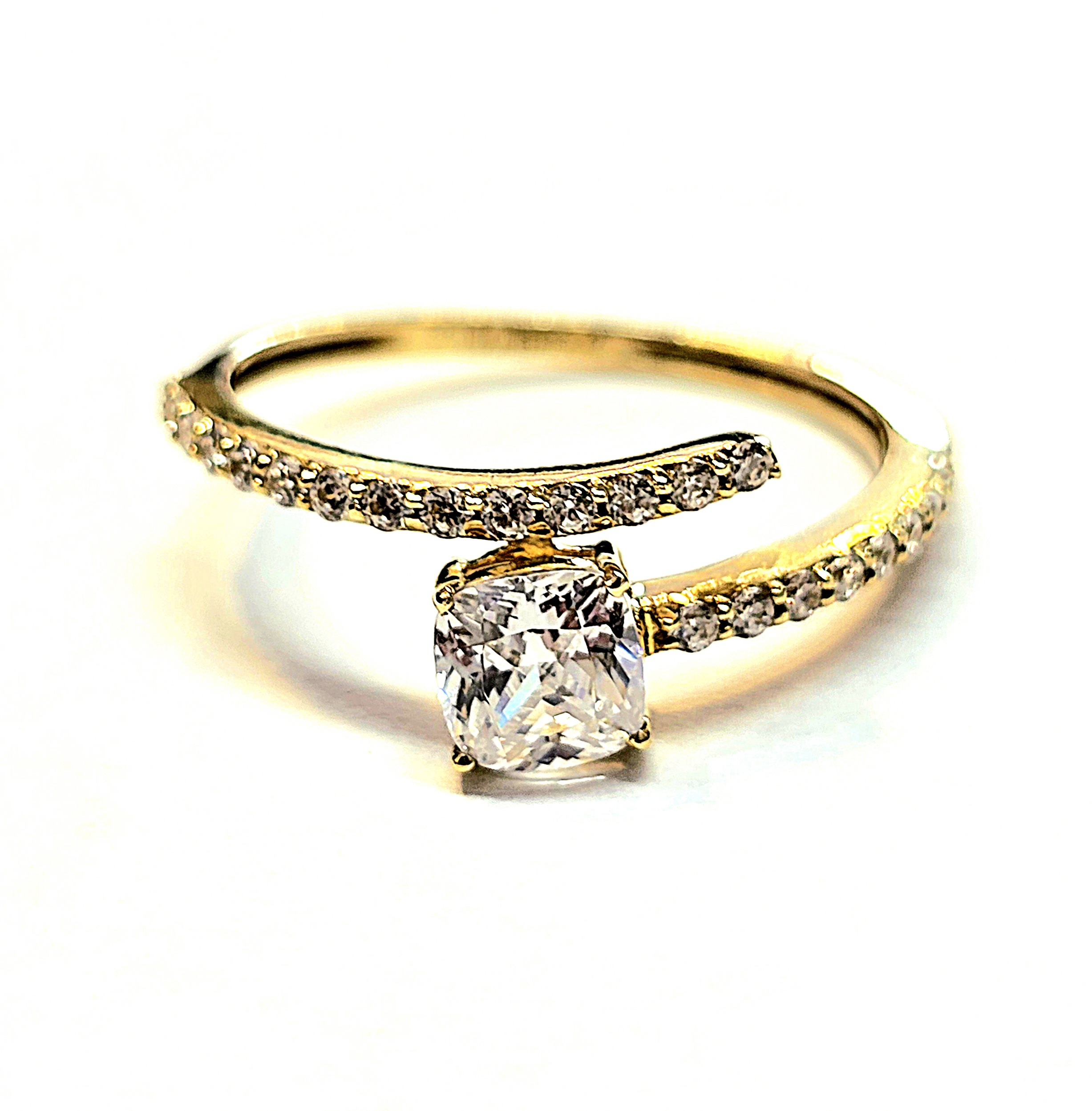 טבעת יהלומי מעבדה 0.6 קראט זהב 14 קראט GRD70