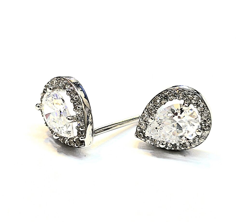 עגילים צמודים יהלומי מעבדה 1.5 זהב לבן 14 קראט