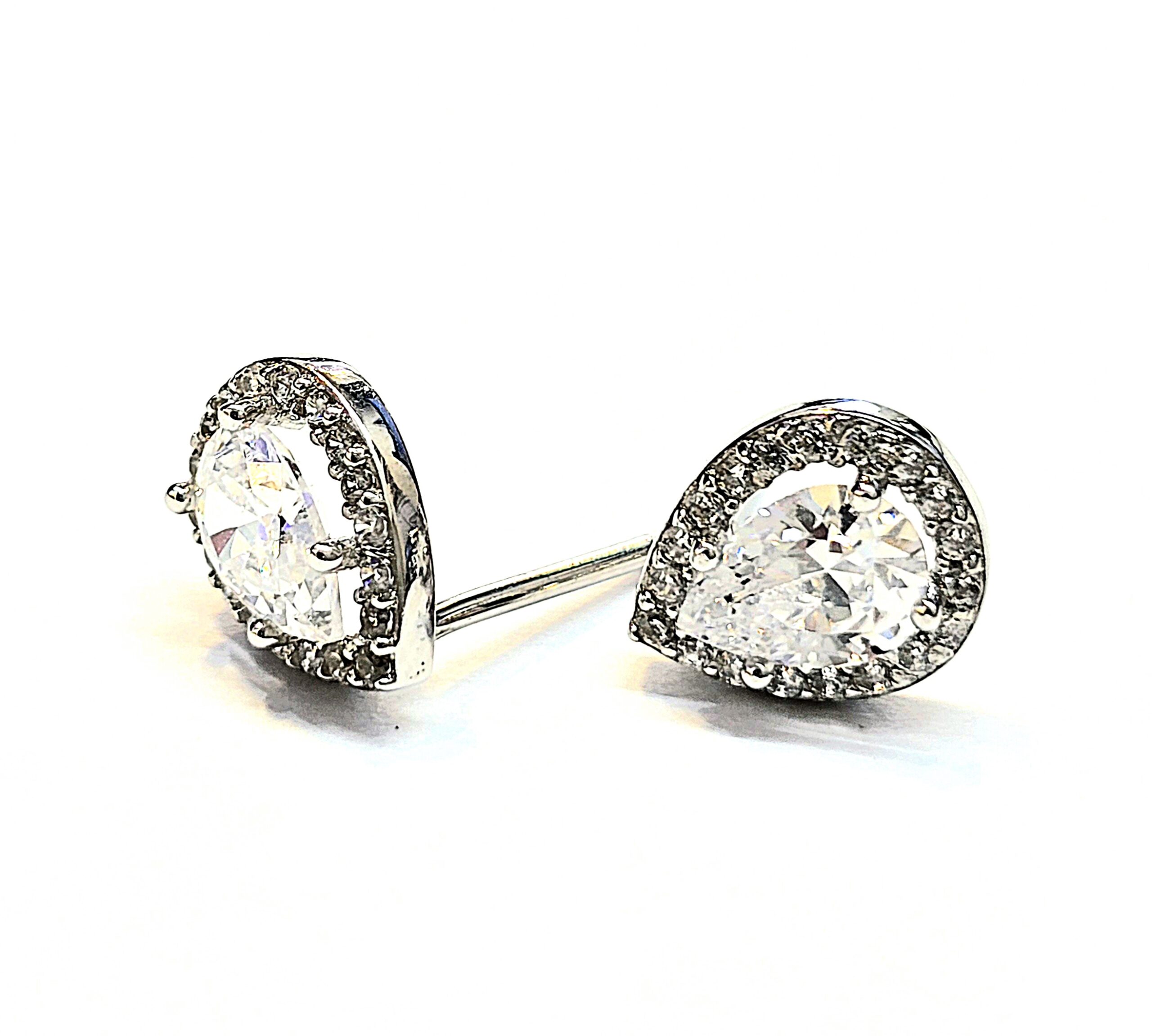 עגילים צמודים יהלומי מעבדה 1.5 קראט זהב לבן 14 קראט EDG8