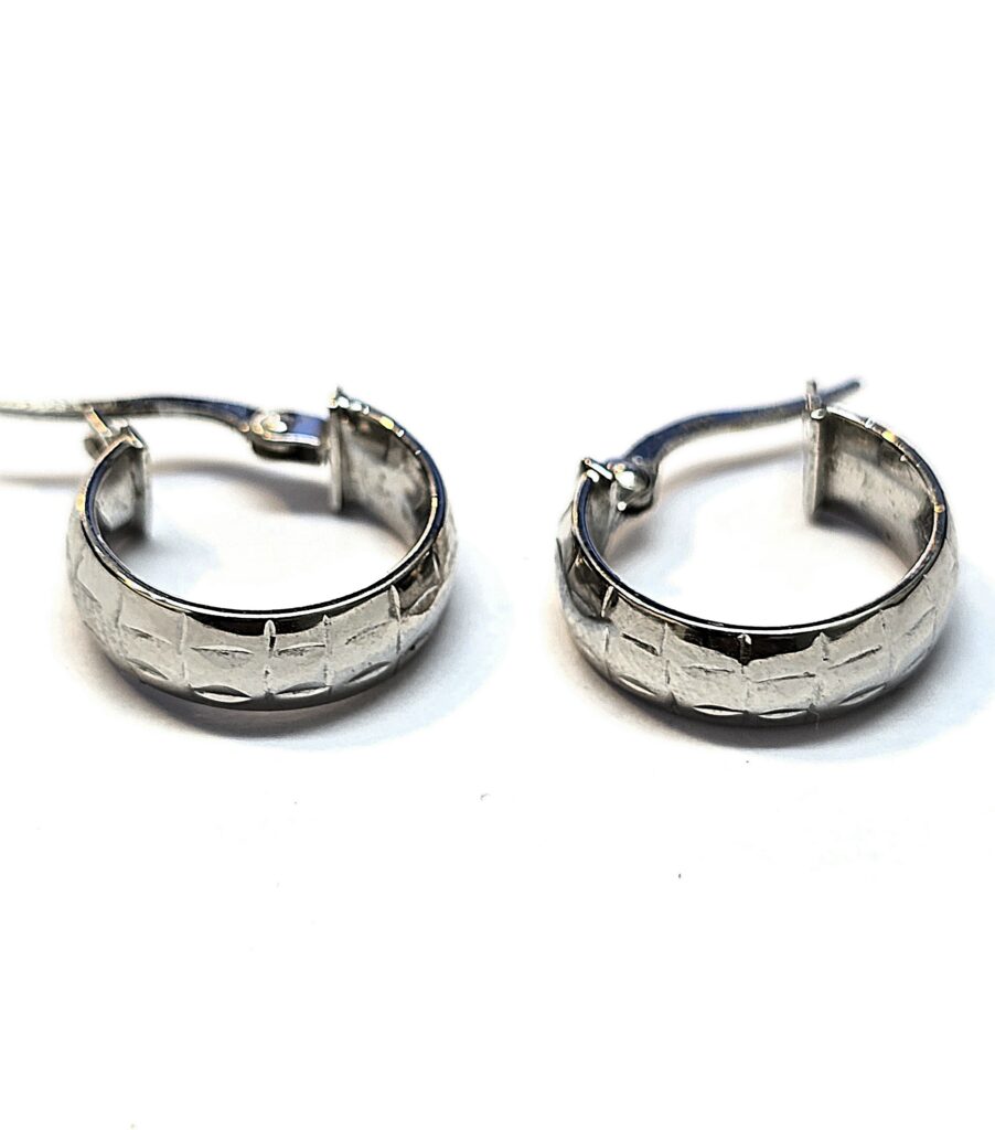 חישוקי זהב לבן 14 קראט חריטות קולקציה חדשה gebh787