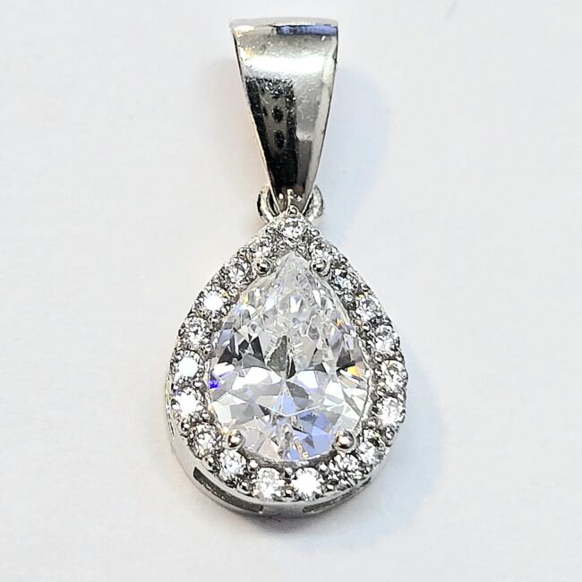 תליון זהב לבן 14 קראט משובץ זרקונים ןאבן מרכזית קולקציה חדשה yhyh7