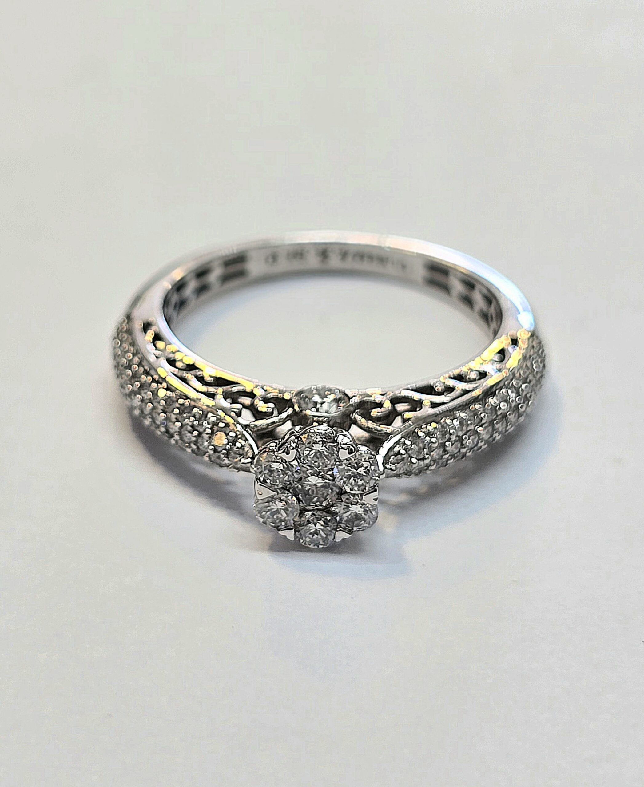 טבעת יהלומים טבעיים זהב לבן 14 קראט קולקציה חדשה bhd1010