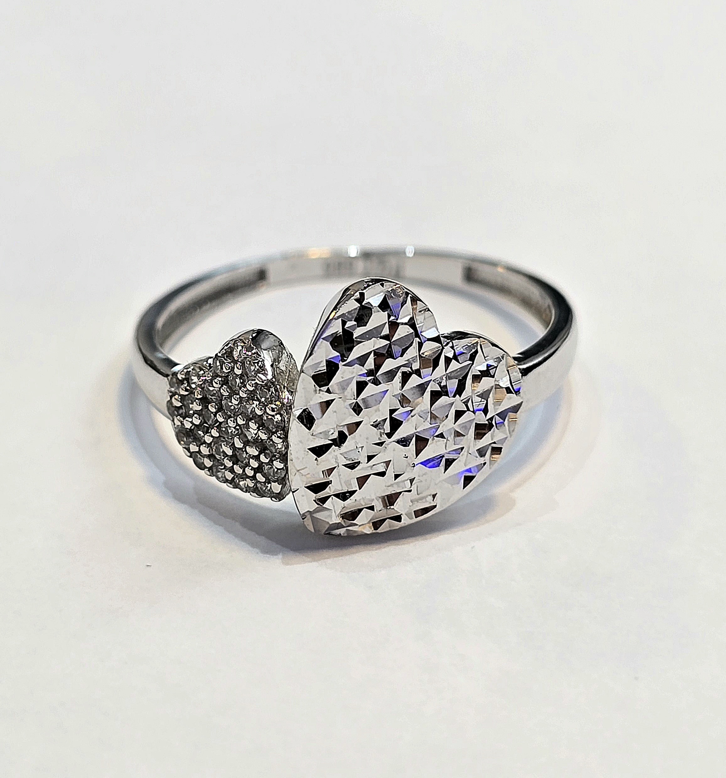 טבעת לבות זהב לבן 14 קראט קולקציה חדשה GRTT123