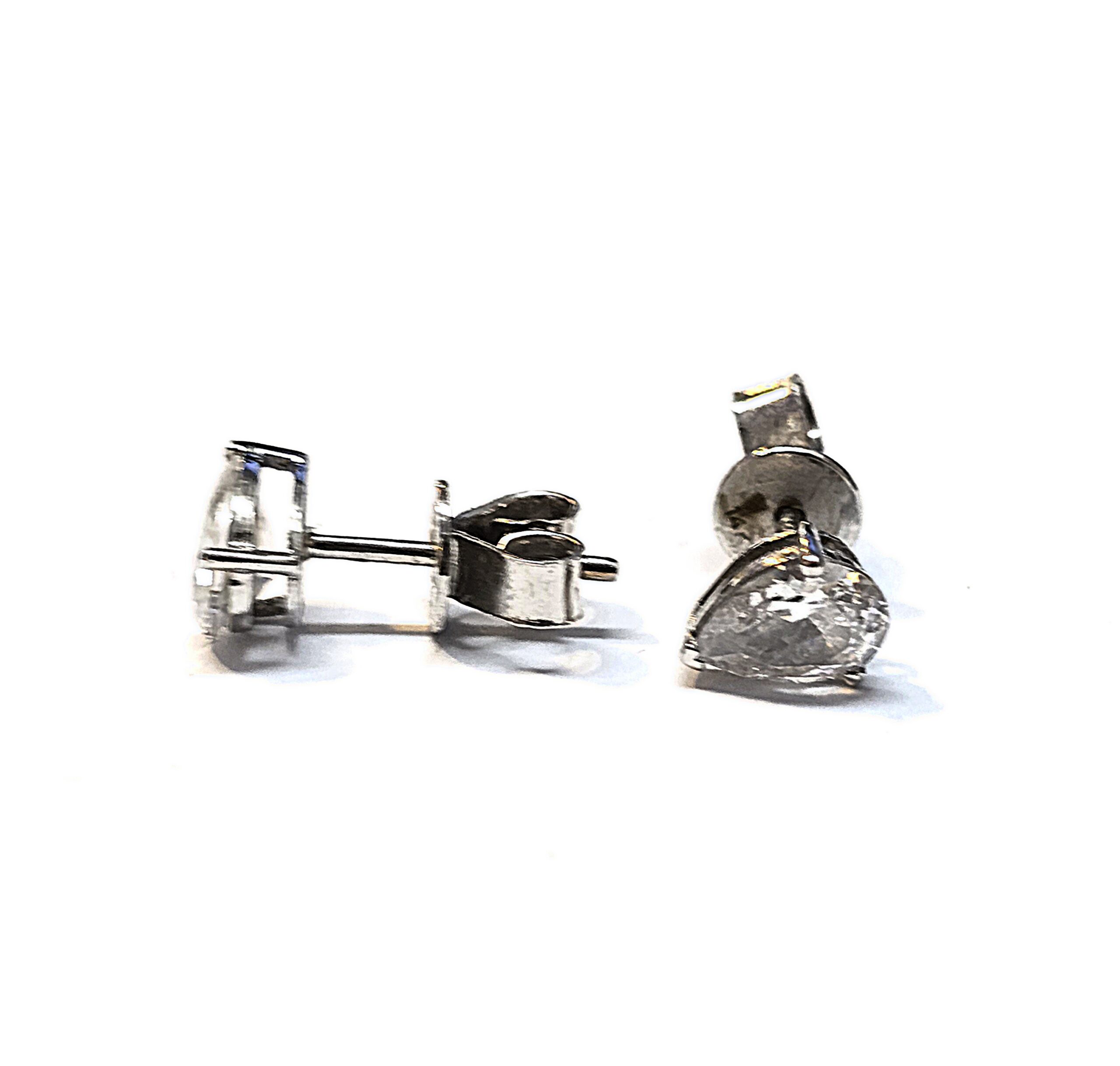 עגילי זהב לבן טיפה קולקציה חדשה AGIL1942