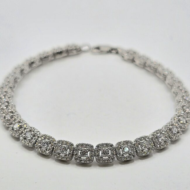 צמיד טניס זהב לבן 14K שיא הקלאס קולקציה חדשה מבצע 5,950 ש"ח עד 12 תשלומים ללא ריבית משלוחים לכל הארץ חינם מבצעים חמים באתר הורידו את האפליקציה