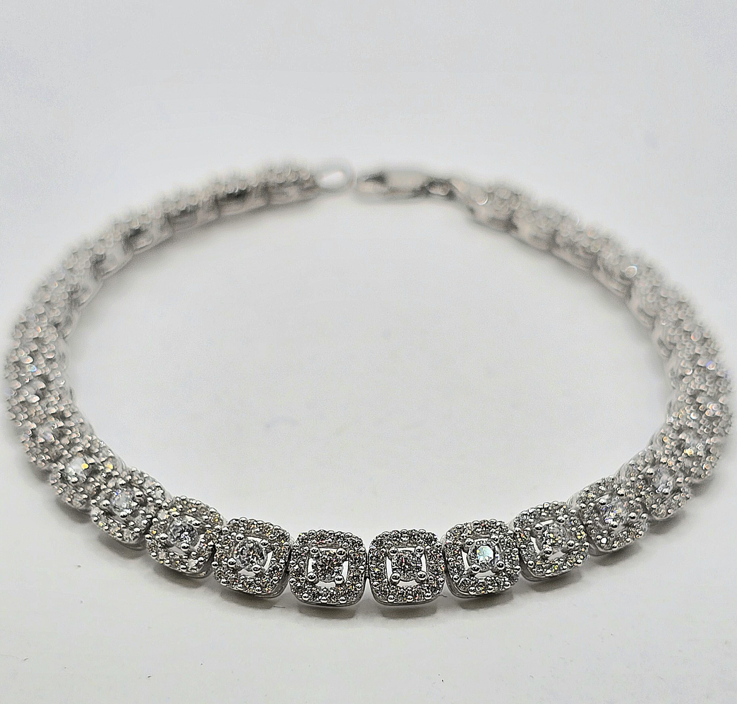 צמיד טניס זהב לבן 14K שיא הקלאס קולקציה חדשה gbs775