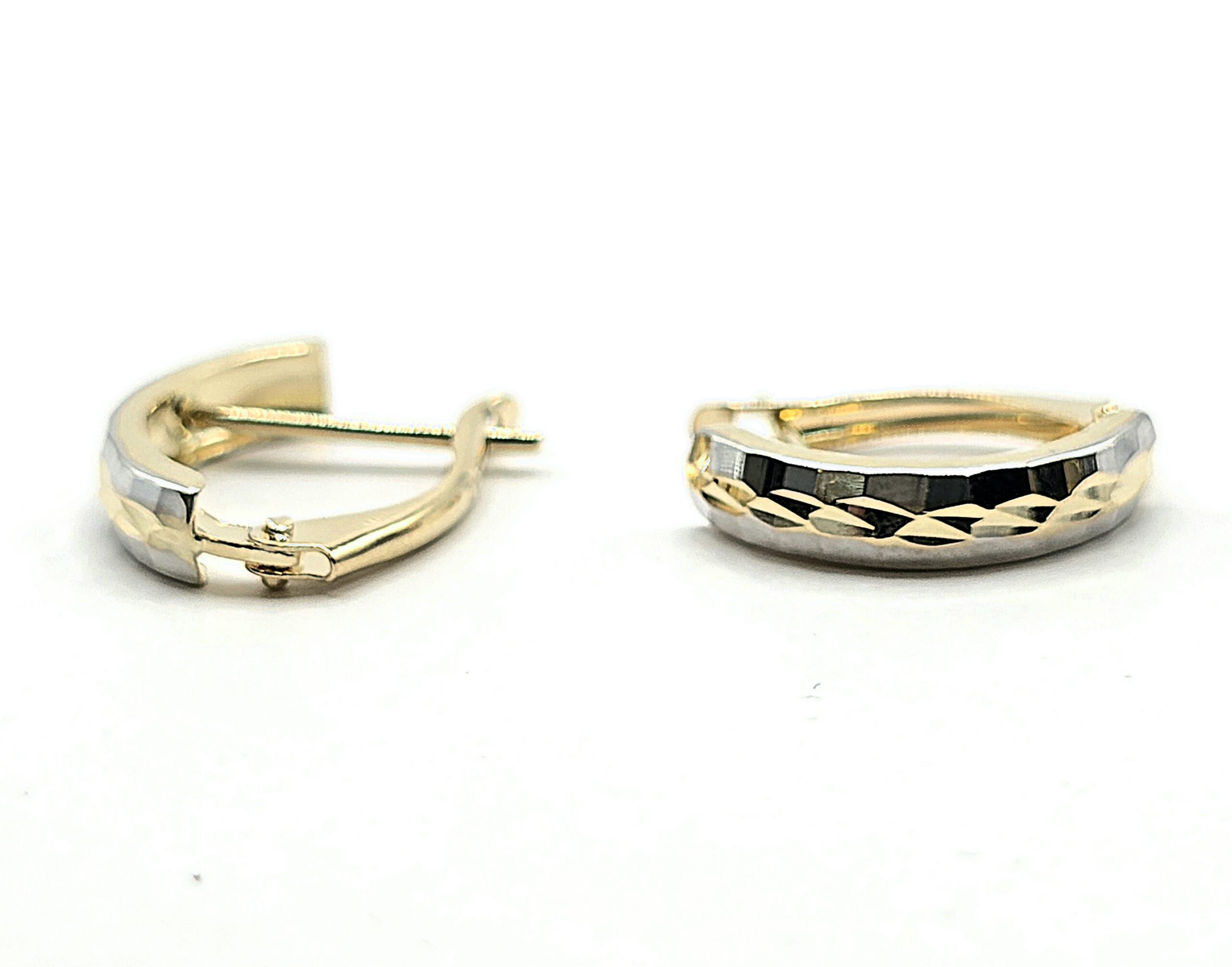 עגילי זהב 14 קראט חריטות לייזר קולקציה חדשה RCM11