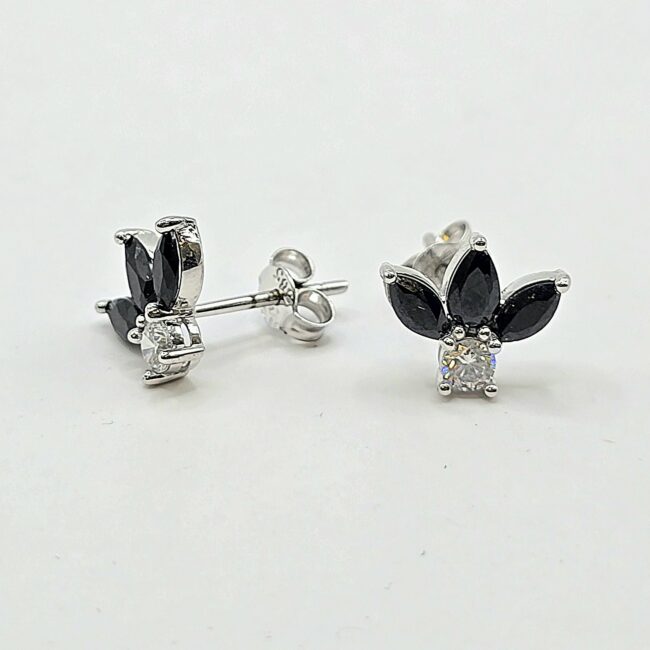 עגילי זהב לבן 14 קראט פרח אבן שחורה קולקציה חדשה gebh105