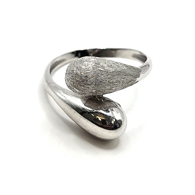 טבעת זהב לבן 14 קראט קולקציה חדשה LOVE105